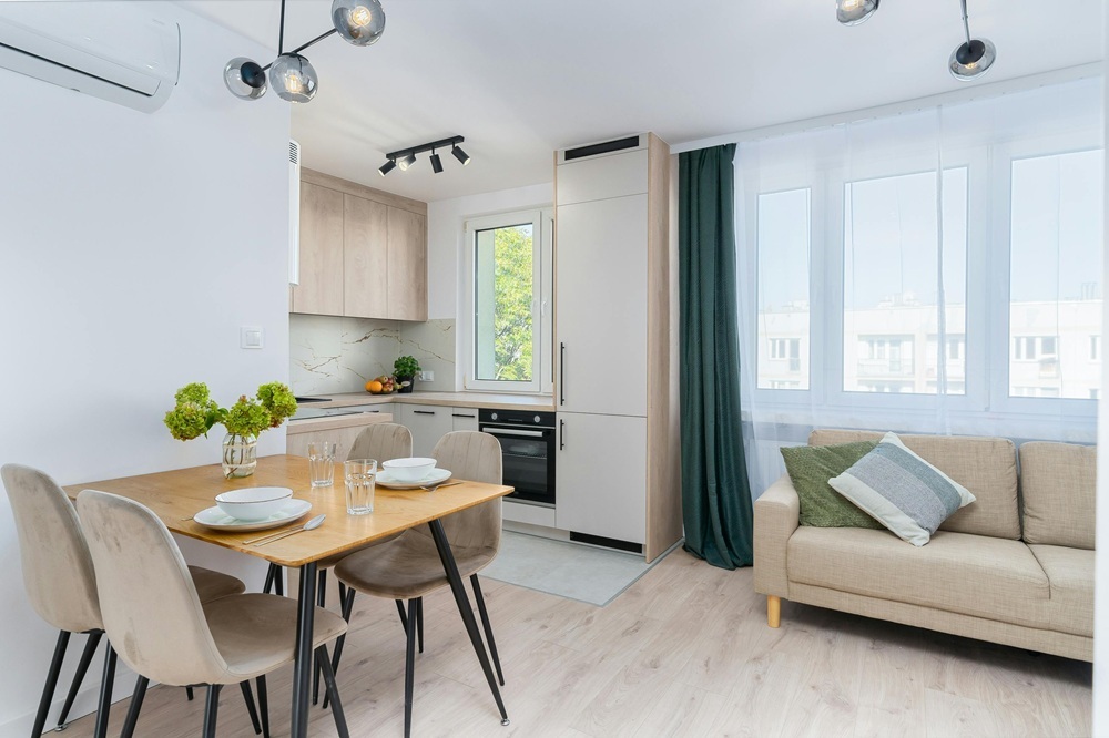 Finished new-build apartment interior in Warsaw — premium residential result from primary market investment