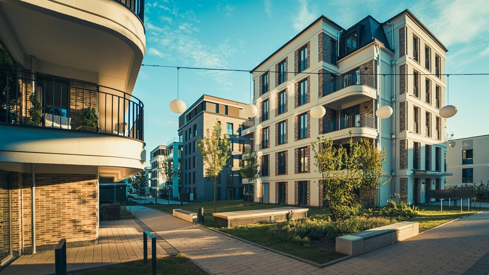Modern Warsaw residential development — new-build apartments on the primary market