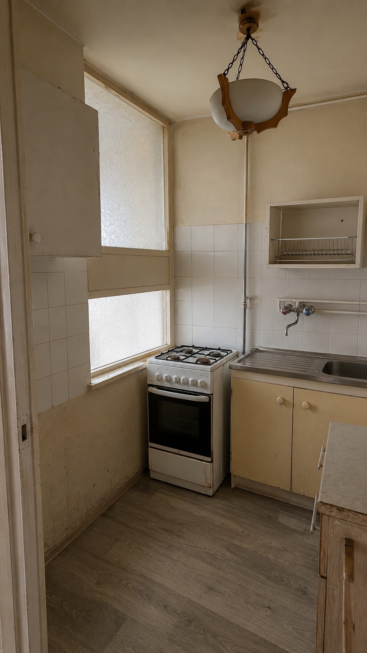 Photo from the Chłodna Street apartment before renovation (3 of 5)