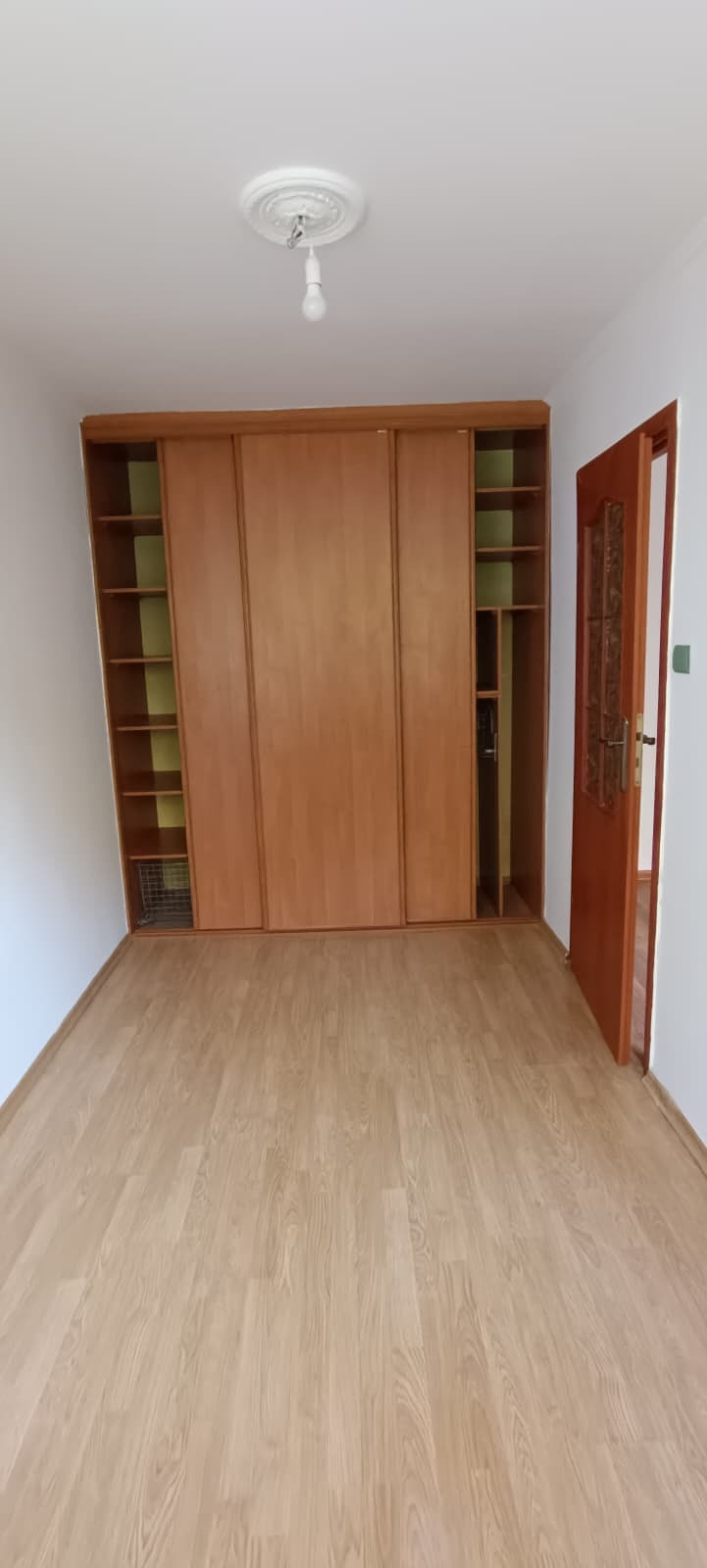 Photo from the Aleja Niepodległości apartment before renovation (3 of 10)