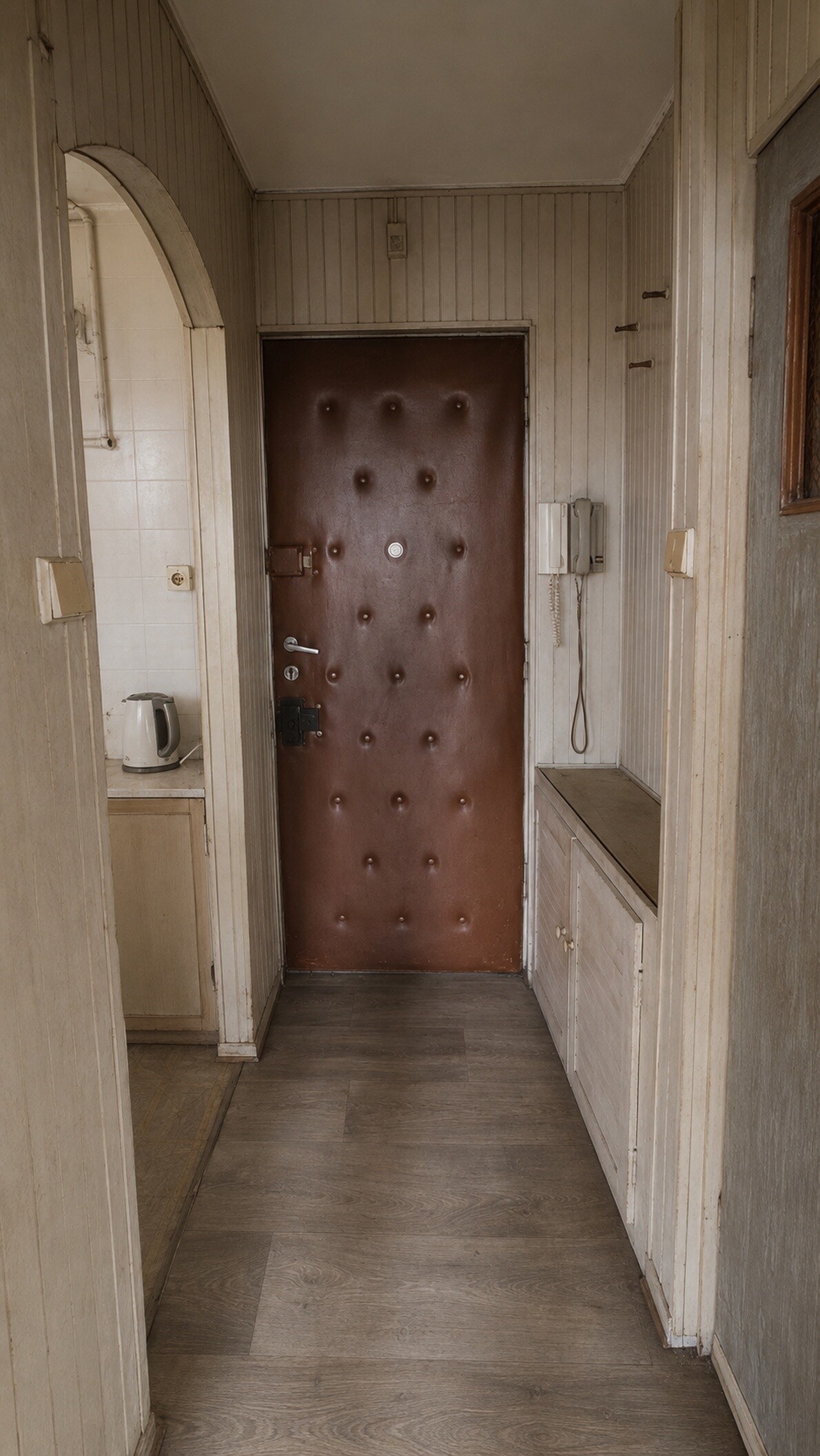 Photo from the Chłodna Street apartment before renovation (4 of 5)