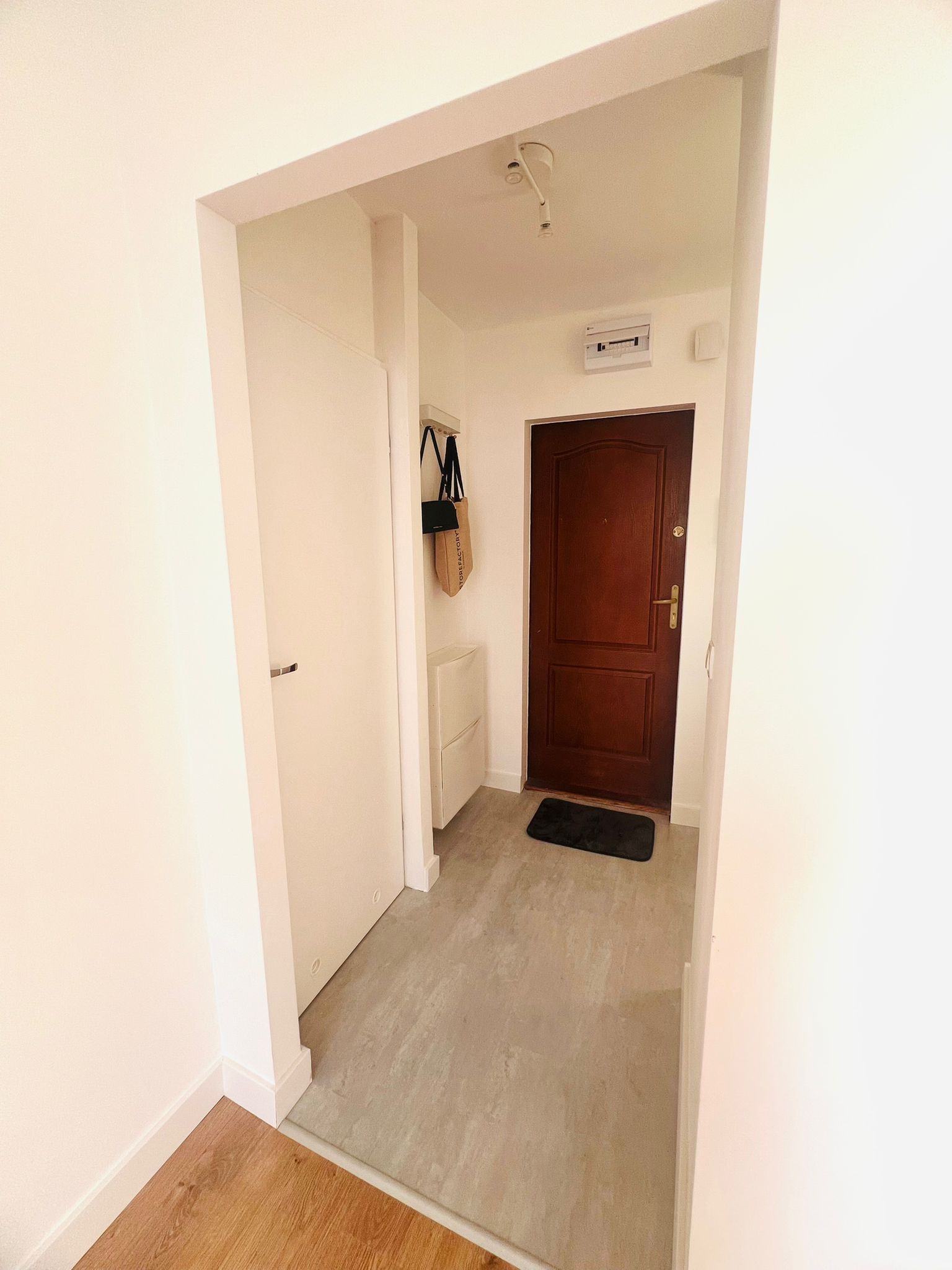 Graniczna Street apartment after renovation (8 of 12)