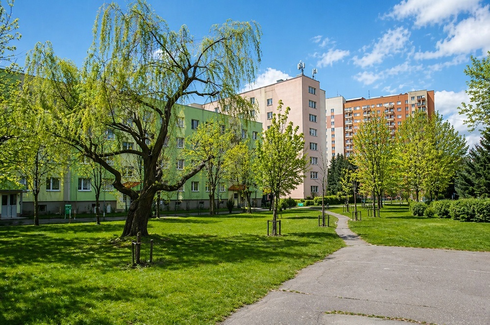 Praga Warsaw street character — pre-war architecture and emerging neighbourhood culture