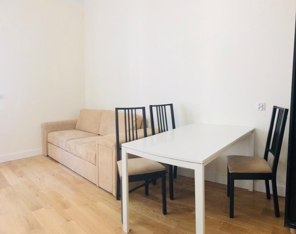 Photo from the studio apartment on Aleje Jerozolimskie (5 of 8)