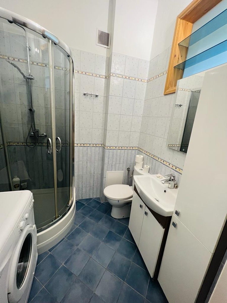 Photo from the studio apartment on Aleje Jerozolimskie (8 of 8)