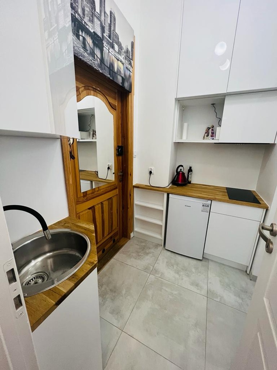 Photo from the studio apartment on Aleje Jerozolimskie (7 of 8)