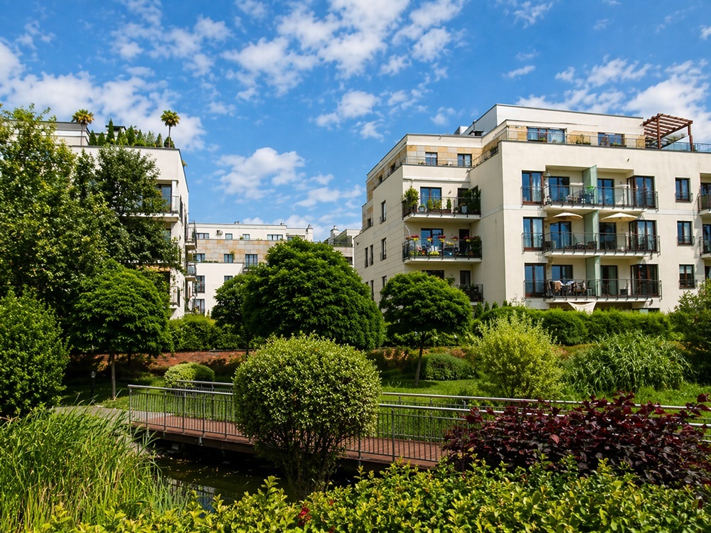 Wilanów Warsaw — premium residential development and parkland environment