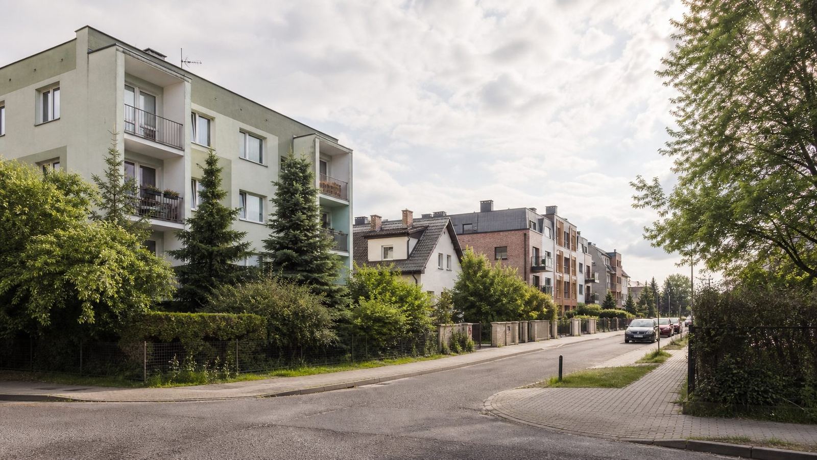 Older and newer low-rise housing mix in Warsaw Rembertów