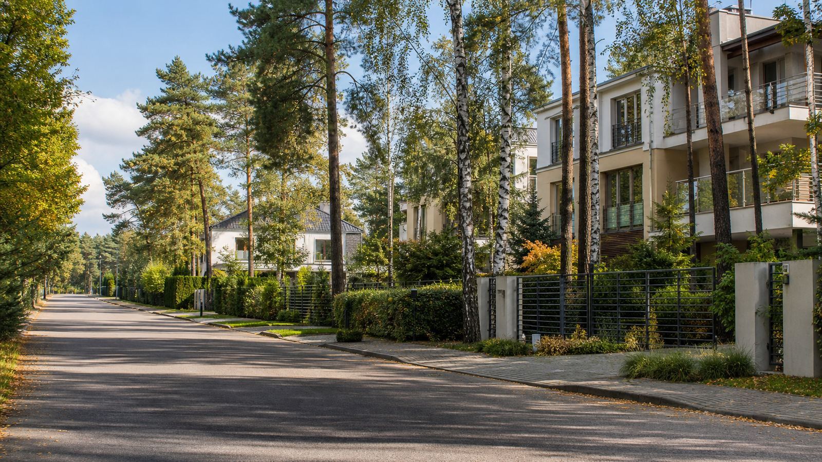 Wesoła property guide — Stara Miłosna houses and green residential streets
