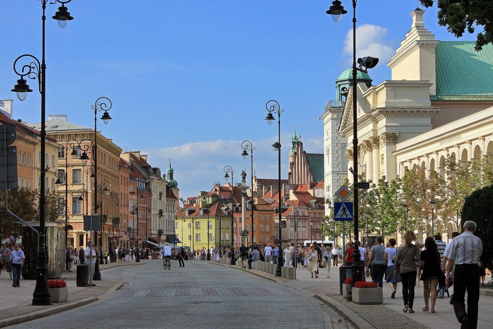 Krakowskie Przedmiescie in summer introducing Warsaw buyer representation